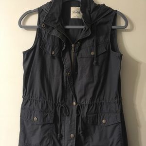 Thin Mudd vest